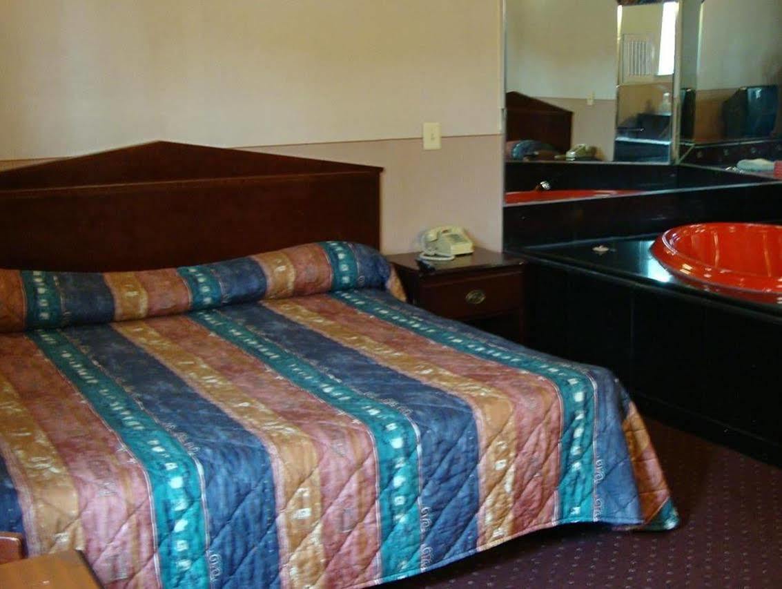 Riviera Motor Inn Brooklyn ニューヨーク エクステリア 写真