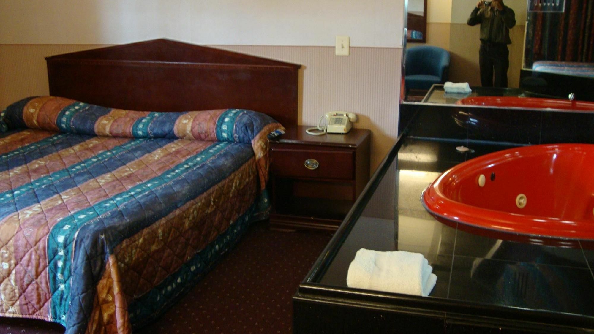 Riviera Motor Inn Brooklyn ニューヨーク エクステリア 写真