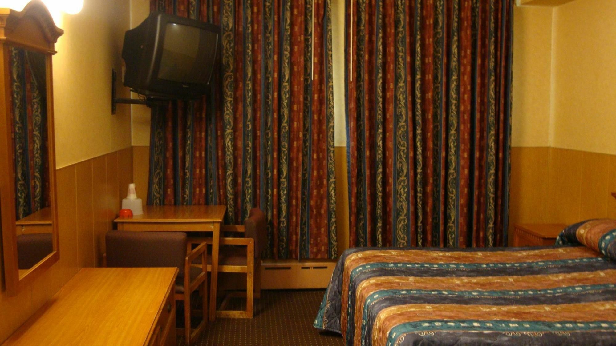 Riviera Motor Inn Brooklyn ニューヨーク 部屋 写真